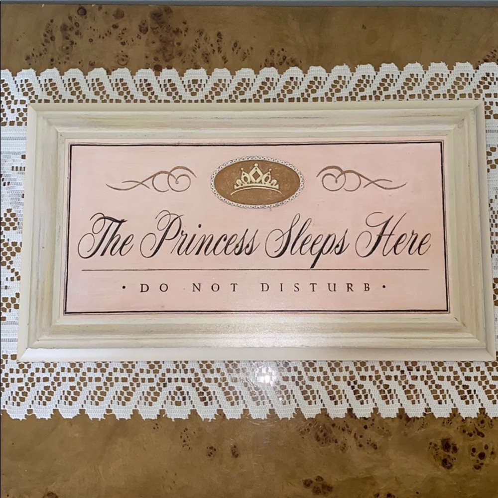 Wooden wall hanging for child’s bedroom